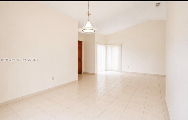 Building Photo - 13440 SW 28th St