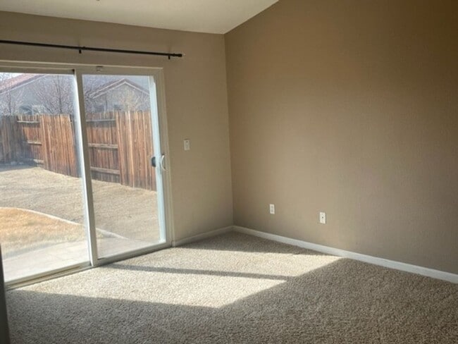 Building Photo - Corner Lot 3 Bedroom 2 Bath Double Diamond Home