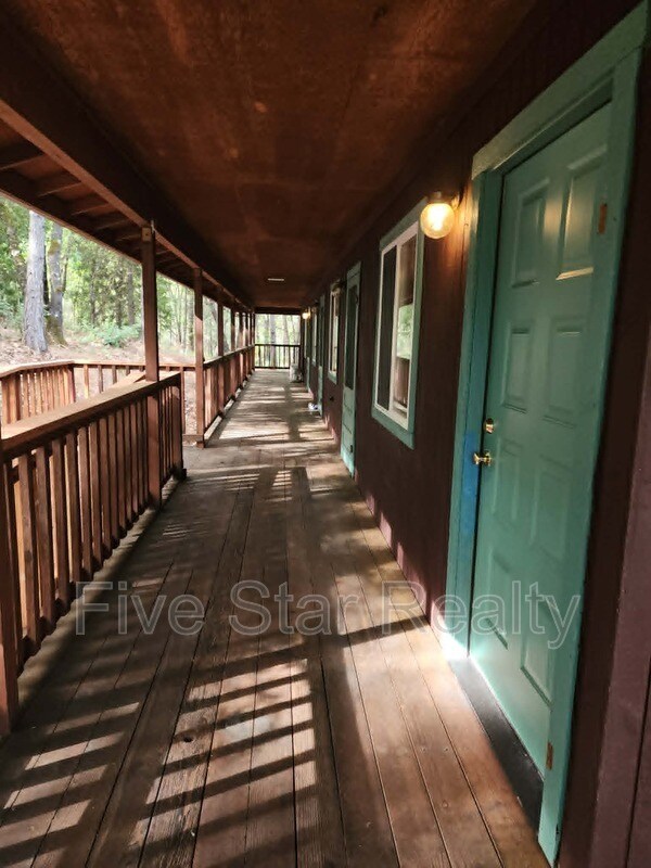 Building Photo - 12896 Rices Crossing Rd