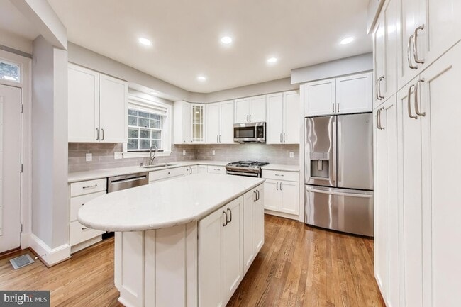 Building Photo - 8017 Rising Ridge Rd