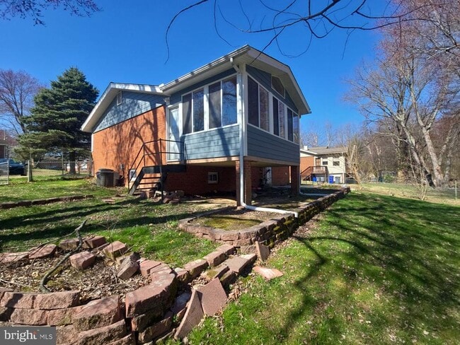 Building Photo - 1615 Ladd St