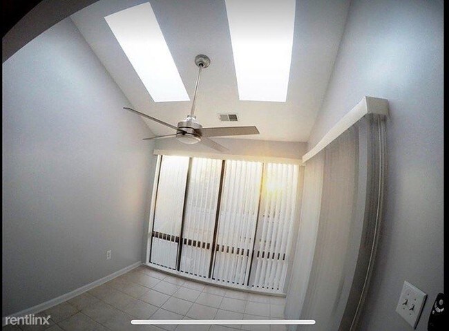 Building Photo - 3 br, 2 bath Condo - 8040 Needwood Road 204