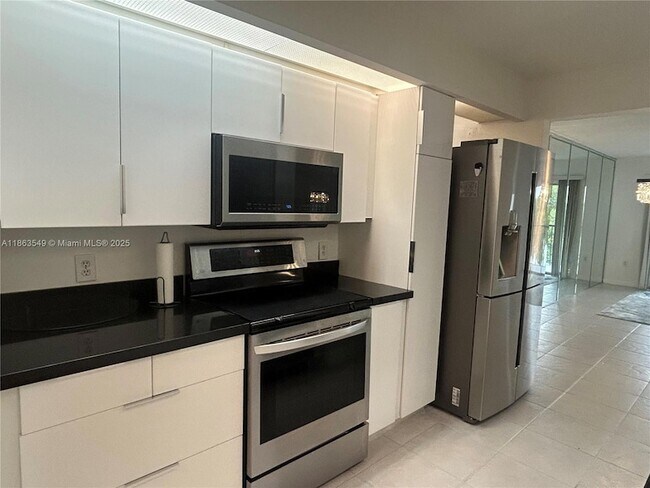 Primary Photo - 901 SW 141st Ave