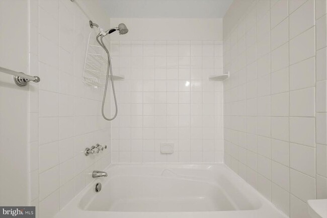 Building Photo - 7758 Mayfair Cir