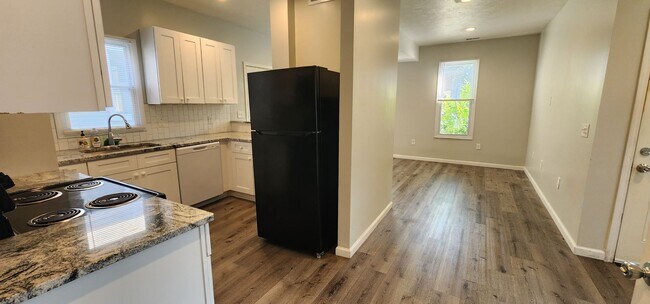Building Photo - Renovated single-family home