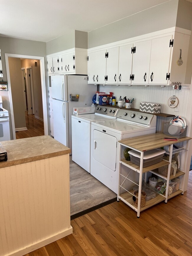 Building Photo - 601 E McKissock St