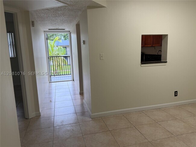 Building Photo - 8000 Fairview Dr