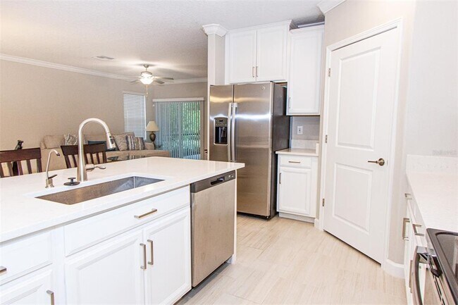 Building Photo - 16657 Shell Bay Dr