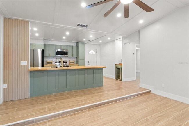 Building Photo - 3818 Meridian Pl