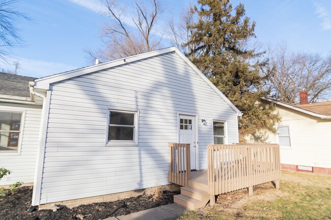 Building Photo - 2 bed 1 bath Home in Chesterton