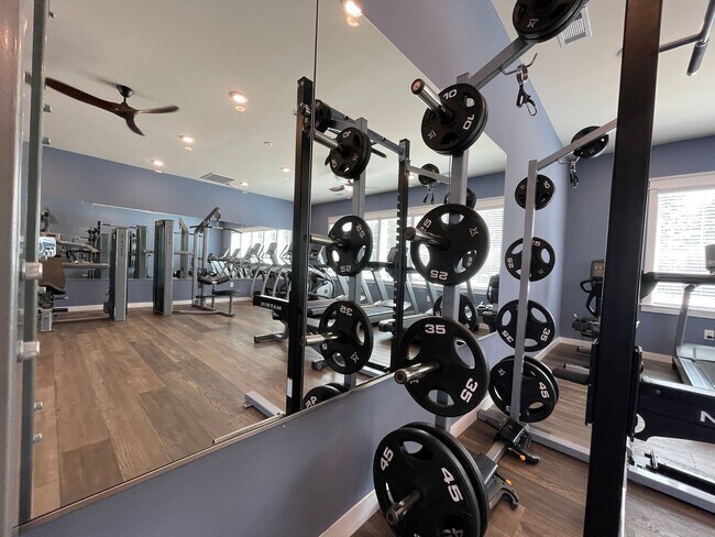 Building Photo - Cardinal | 4 Bed 2.5 Bath | Garage | 1895 sf | $2959-$3255 | 8, 9, 10, 12, 14, and 15 month lease...