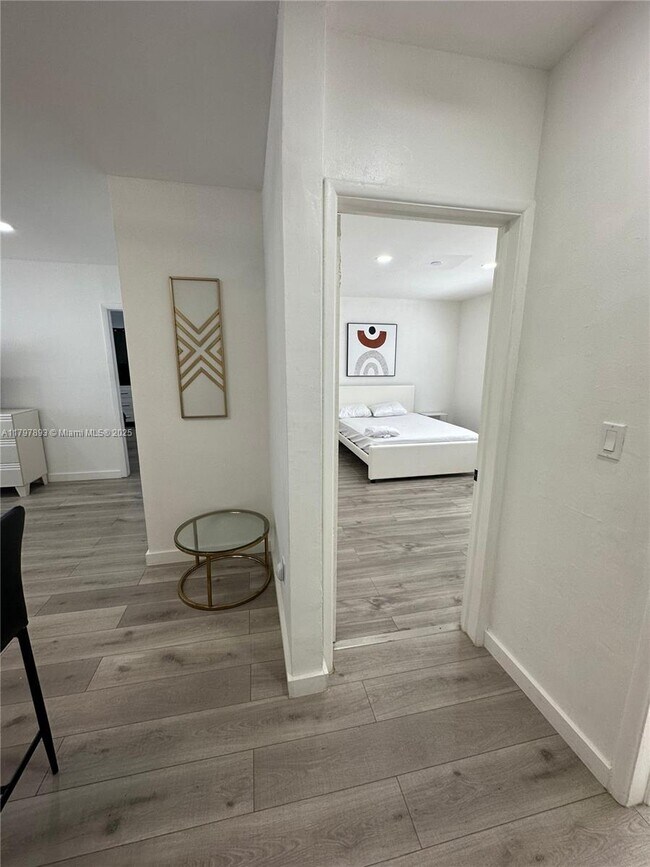 Building Photo - 316 Surfside Blvd