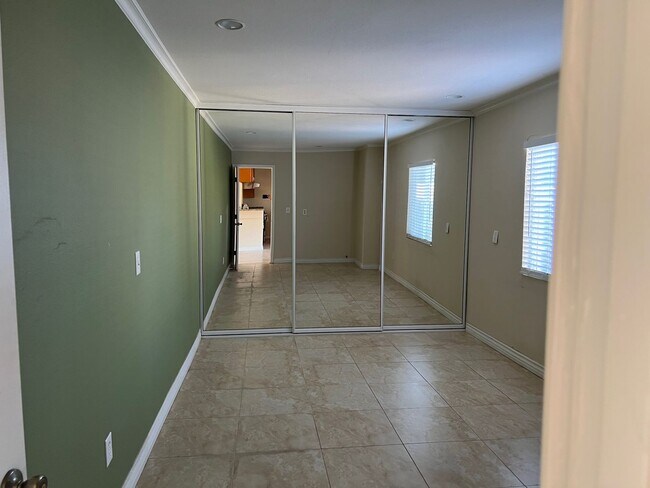 Building Photo - 18501 Vidora Dr
