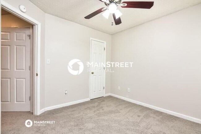 Building Photo - 3 Bedroom Pet-Friendly Home in LITHONIA, GA with Main Street Renewal