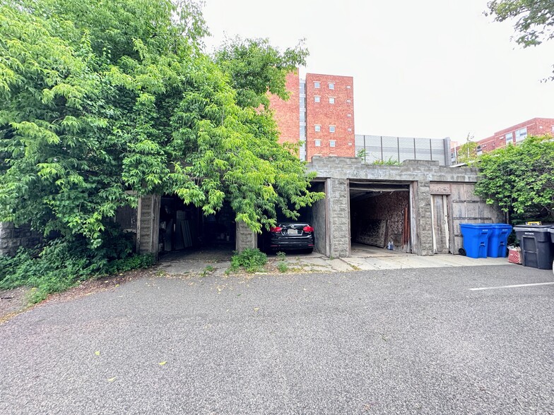 Building Photo - 133 Chiswick Rd