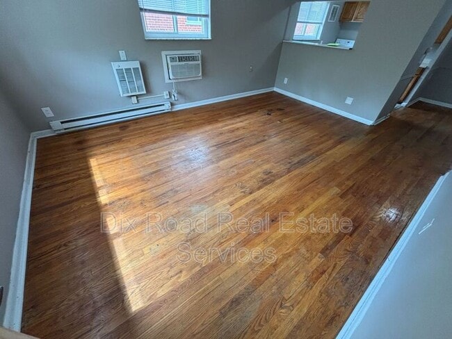 Building Photo - 1616 Pelham Pl