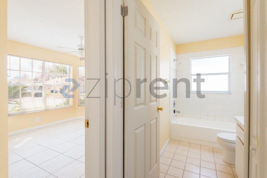 Building Photo - 1250 Timber Trace Dr