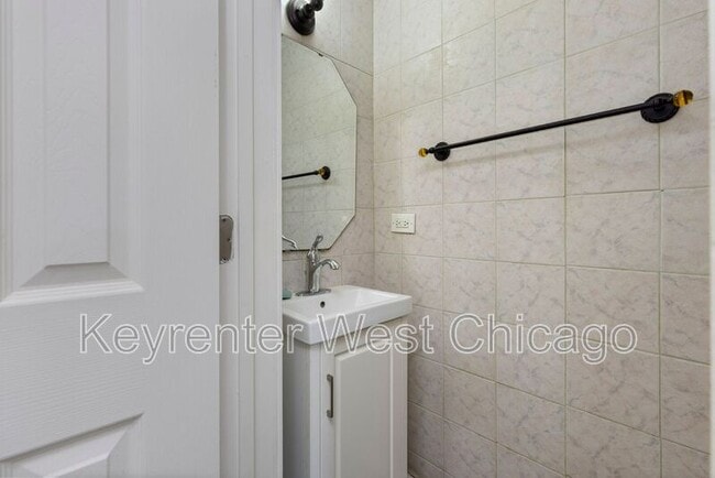 Building Photo - 1533 McKool Ave