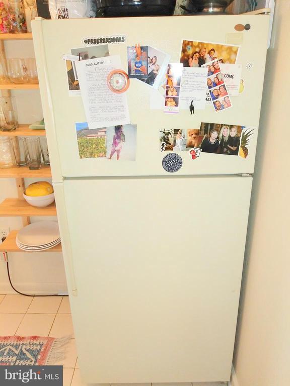 Building Photo - 2043 Mt Vernon St