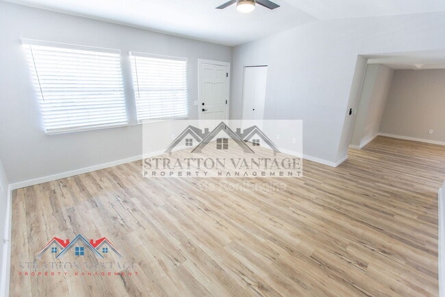 Building Photo - 2929 E Broadway Rd