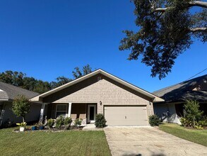 Building Photo - $500 OFF in NOVEMBER: Move-In Special!