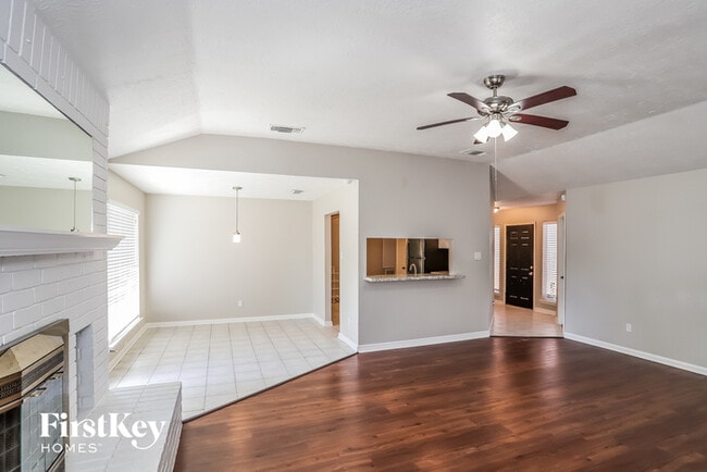 Building Photo - 340 Forest Hills Dr