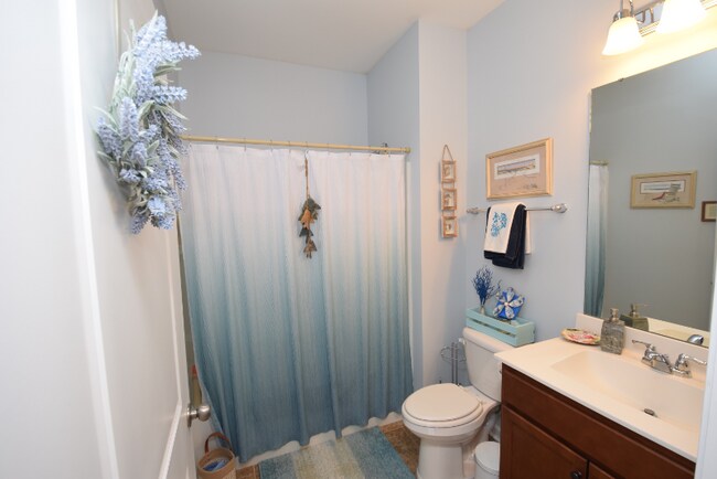 Building Photo - 409 Deveraux Dr