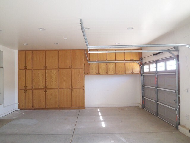 Building Photo - Single Story 4 BR 2.5 BA  Home On Cul-de-sac With 3 Car Attached Garage