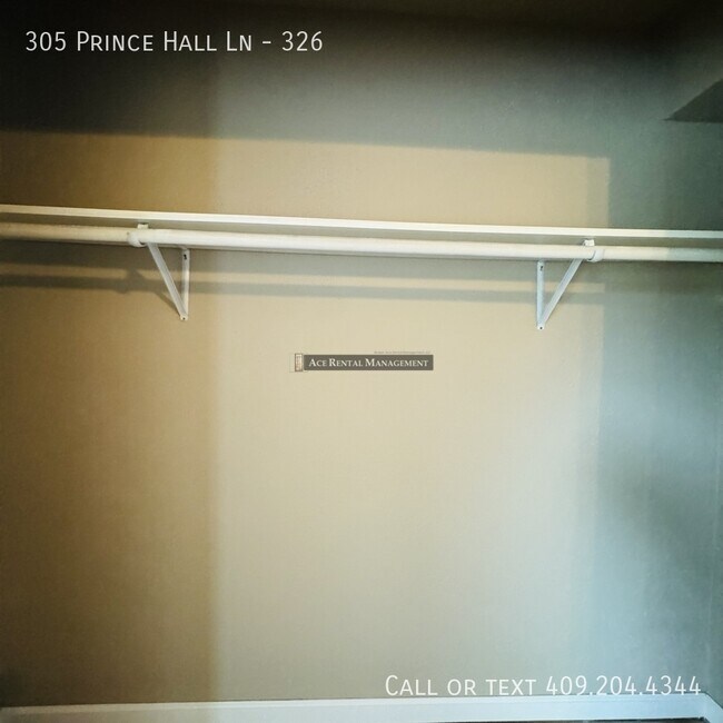 Building Photo - 305 Prince Hall Ln