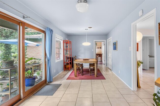 Building Photo - 6713 Haney Dr