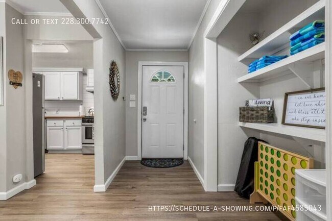 Building Photo - 1807 Curcor Dr