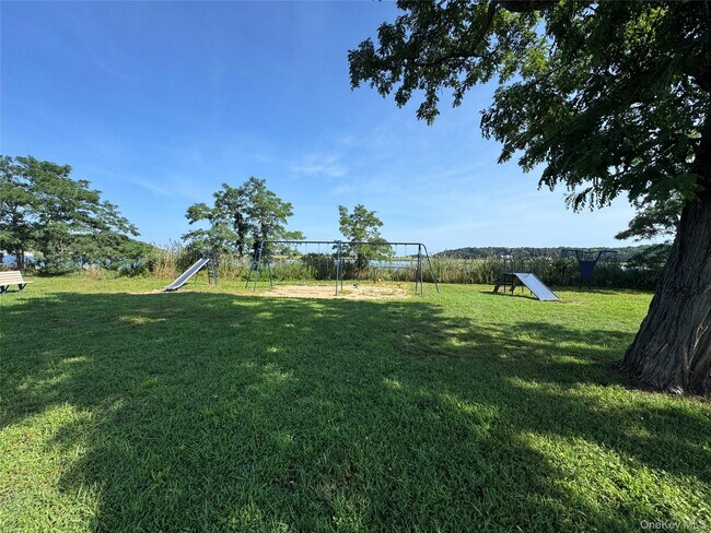 Building Photo - 119 Whittier Dr