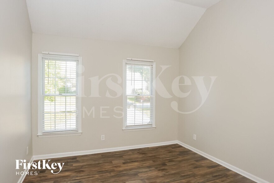 Building Photo - 3883 Meadow Ridge Dr NW