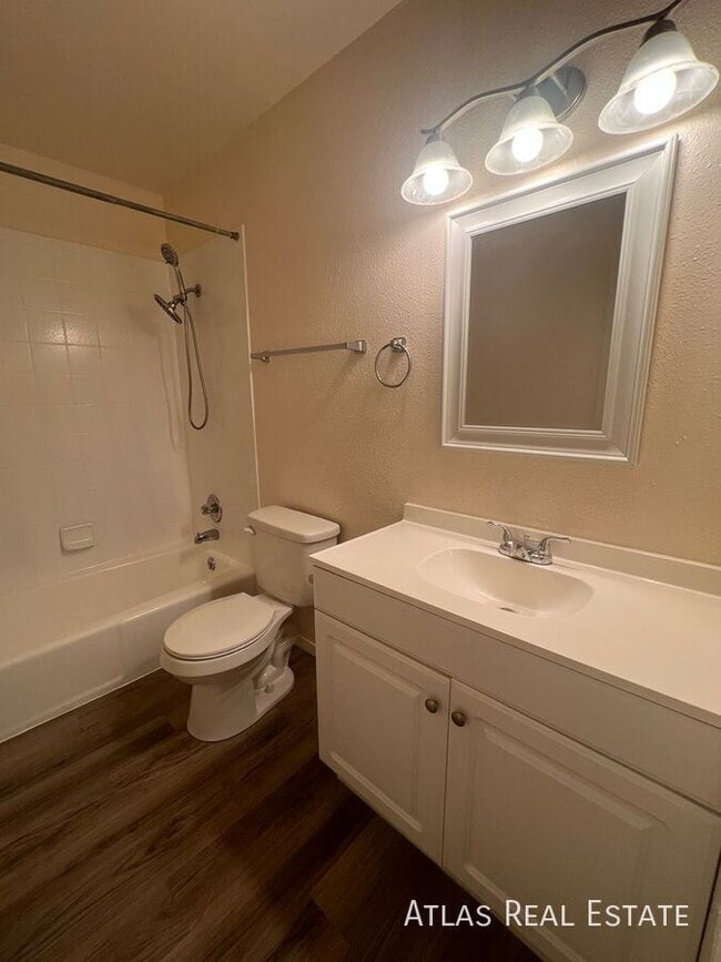 Building Photo - 405 St Vrain Pl