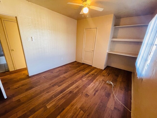 Building Photo - Casita Style Apartments In Tucson's Historical Neighborhoods!