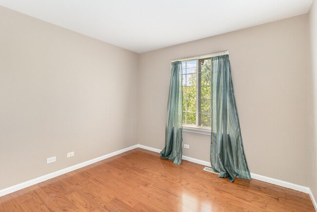 Building Photo - 3417 Ohara Terrace