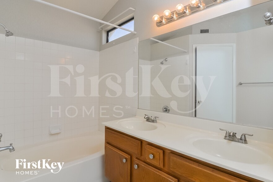 Building Photo - 7034 Rusty Nail Way