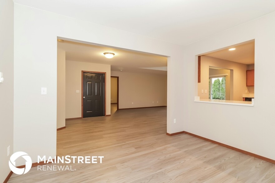 Building Photo - 1424 202nd St Ct E