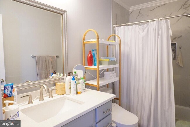 Building Photo - 13998 New Braddock Rd