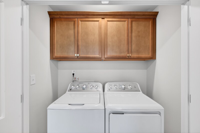 Building Photo - 335 Chesapeake Cmns St