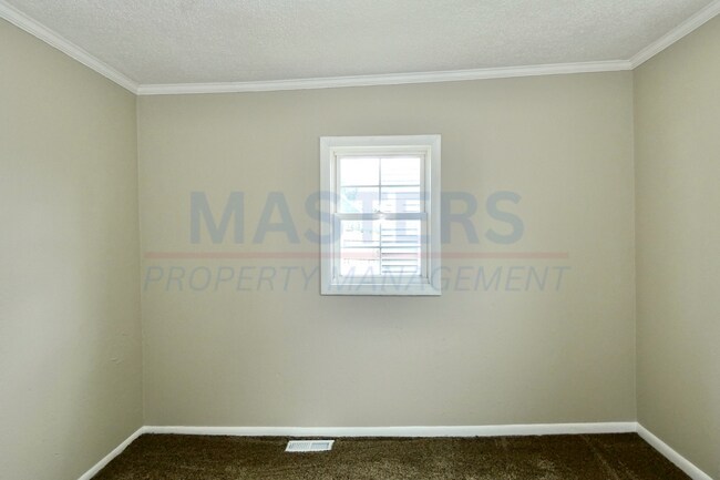Building Photo - 2163 Hoops Dr