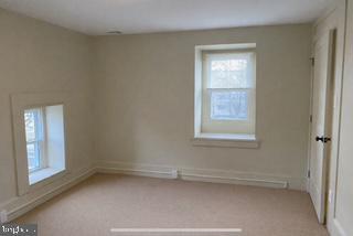 Building Photo - 278 Newtown Rd