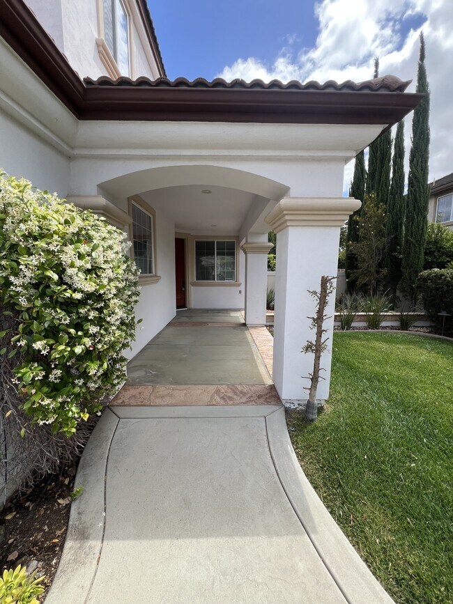 Building Photo - 42251 Harwick Ln