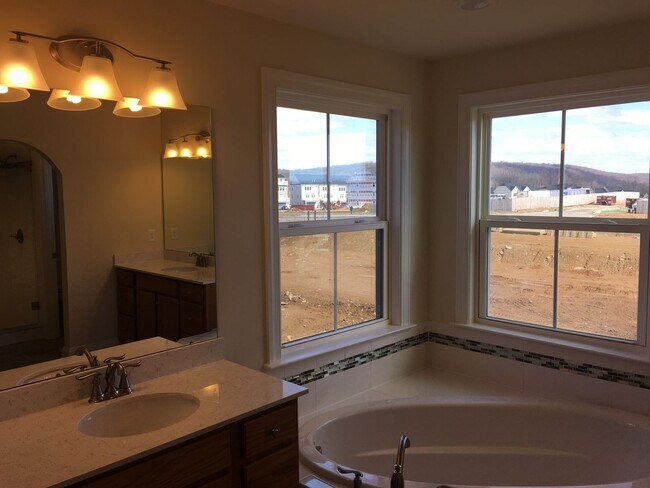 Building Photo - Stunning Luxury Twin Single-Family in Prestigious Atwater – 4BR, 3.5BA | Finished Basement with F...