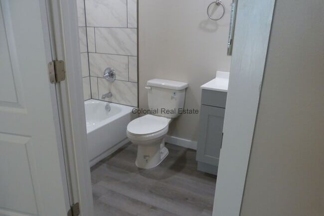Building Photo - 2 Bedroom 2 Bathroom