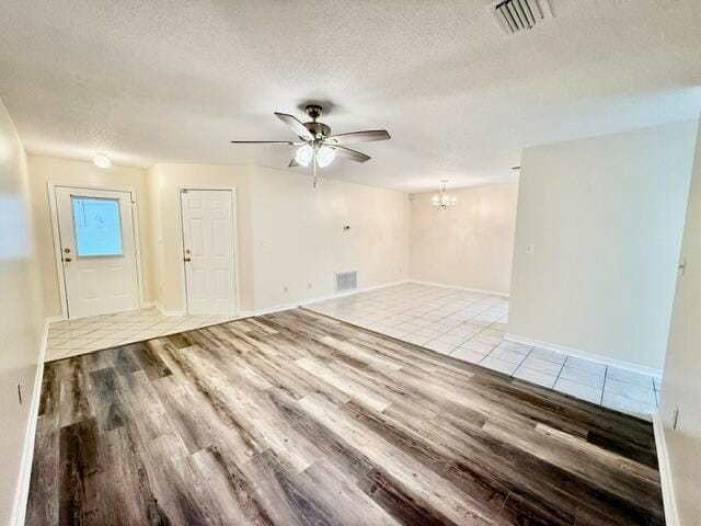 Building Photo - 957 Tray Dr