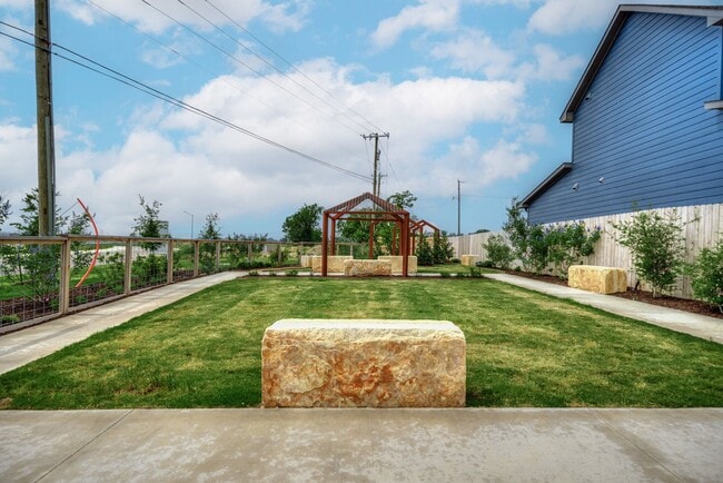 Building Photo - 8444 Adelaide Dr