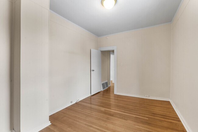 Building Photo - Beautiful Home in the Garland District