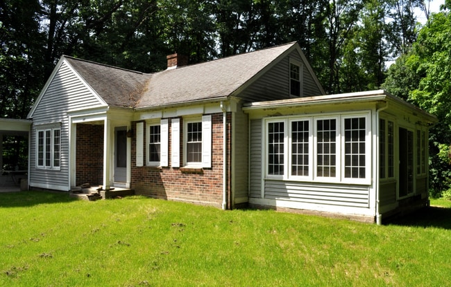 Primary Photo - 287 Grantwood Dr