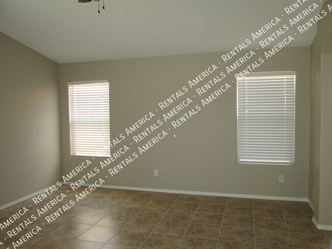 Building Photo - Spacious 3 Bedrm in Pecan Creek